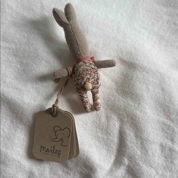 Tiny Maileg Baby Rabbit - Rose  BNWT - Picture 3 of 3